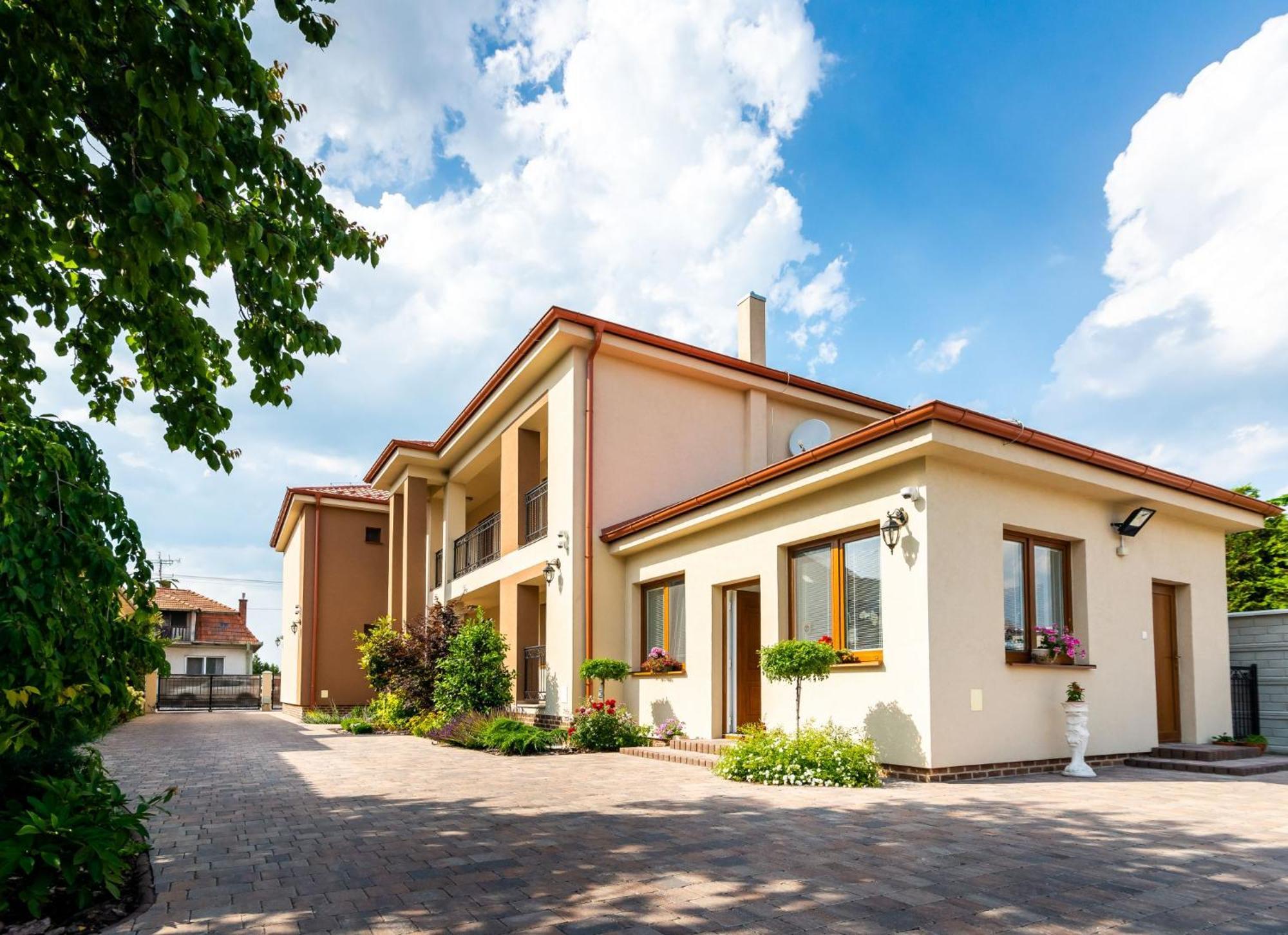 Villa Ephelia Dunajska Streda Luaran gambar