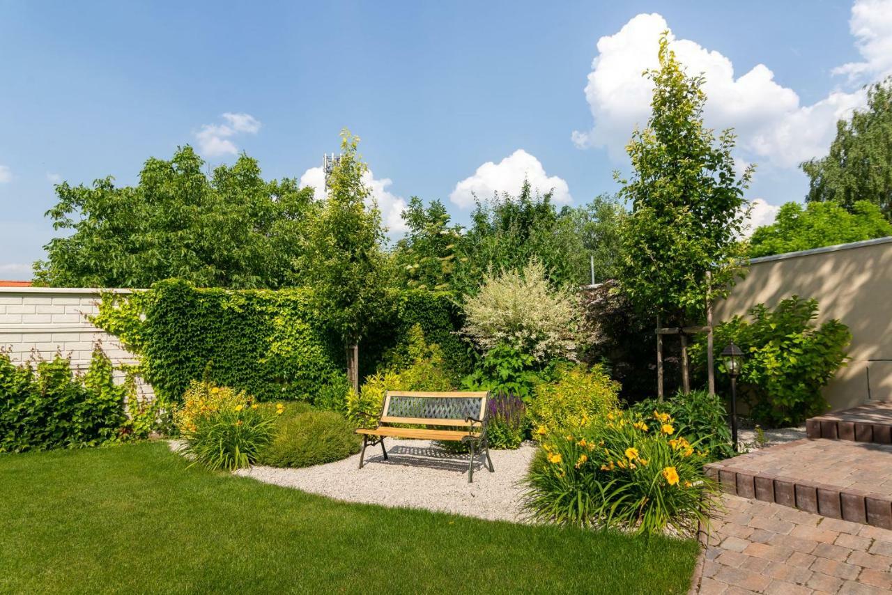 Villa Ephelia Dunajska Streda Luaran gambar